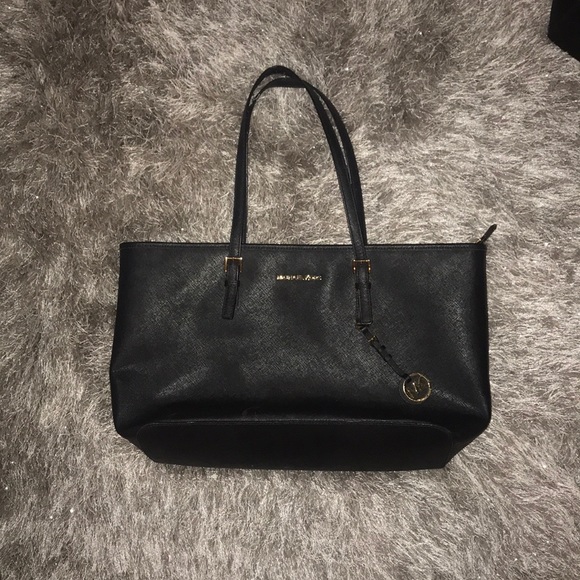 Michael Kors Handbags - Micheal Kors